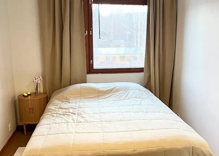 Bright & Spacious Retreat Near Santa Claus Village -free Parking Διαμέρισμα